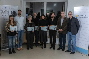 Nálunk a hajnal című novella nyert