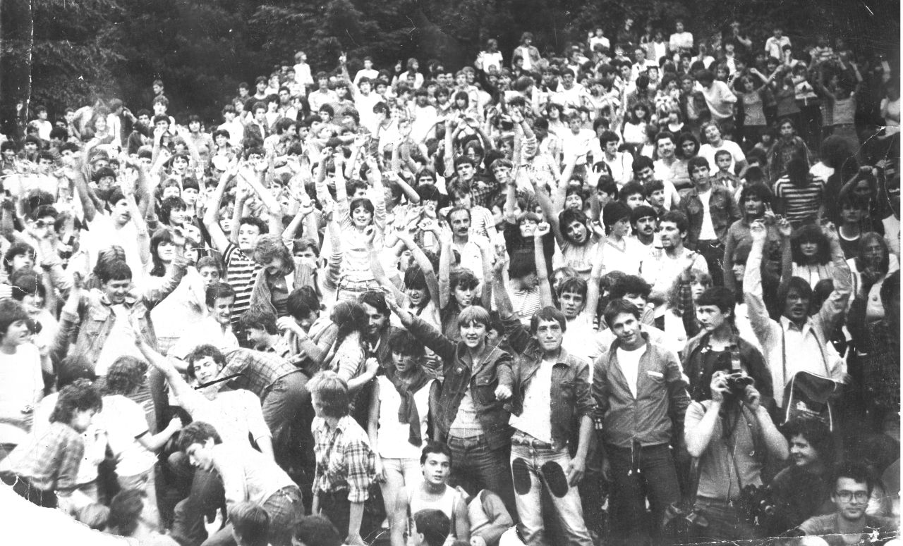 1983-mvhely-nyari_kert.jpg