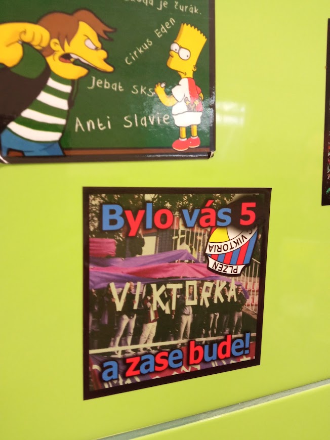 Ahogy a Pilsent sem (‘öten voltatok, annyian is lesztek‘).