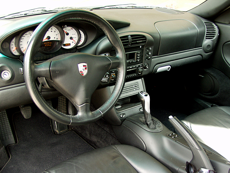 porsche-911-v-996-1997-2000-cabriolet-interior.jpeg