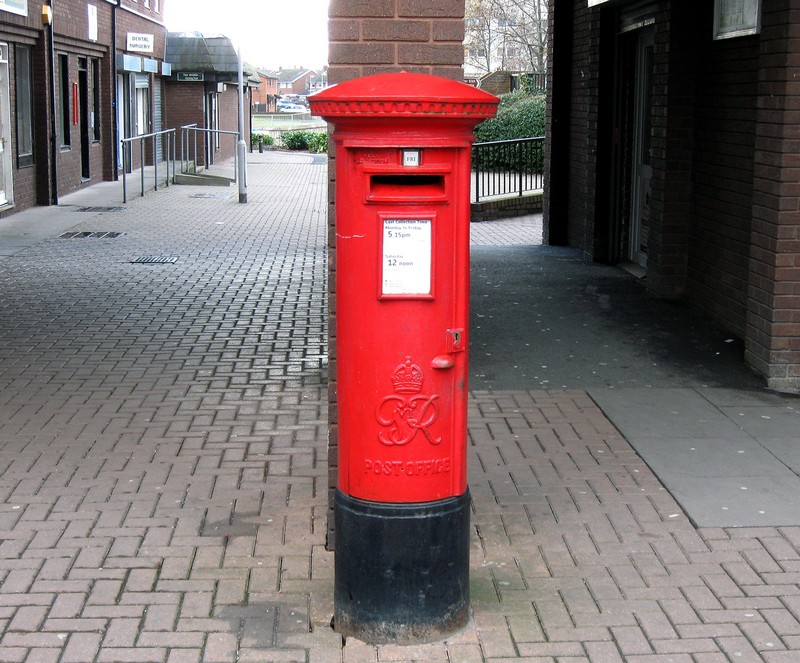 redpostbox.jpg