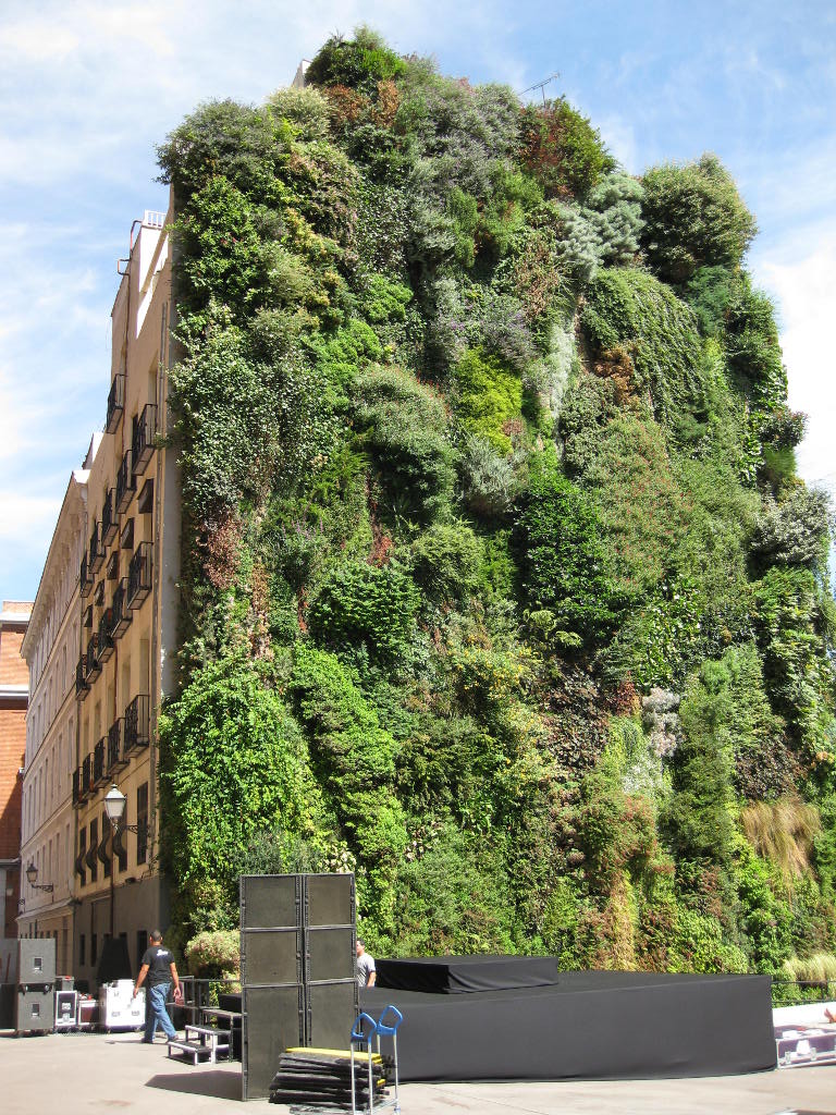 Vertical_Garden_03.jpg