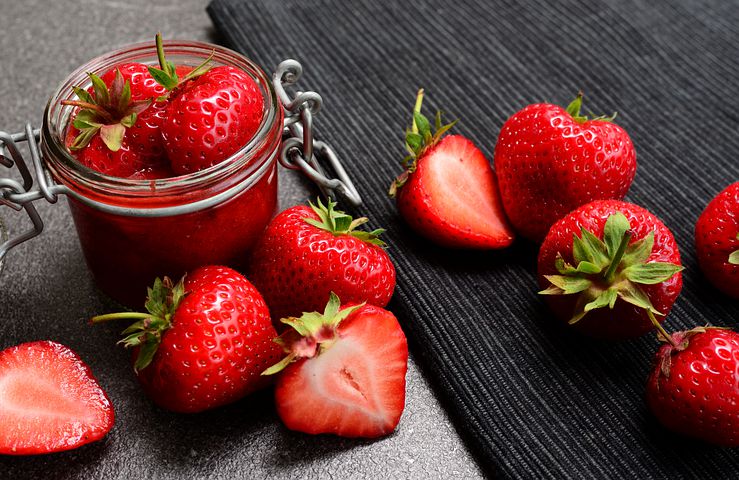 strawberries-7252448_480.jpg
