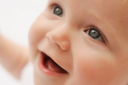 baby-smiling-why-babies-smile.jpg