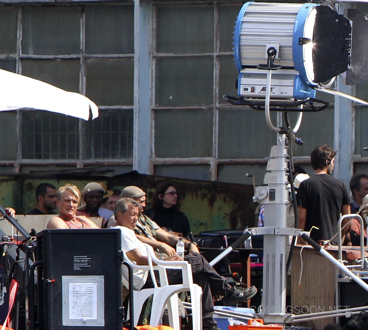 hr_The_Expendables_3_Set_Photos_10.jpg