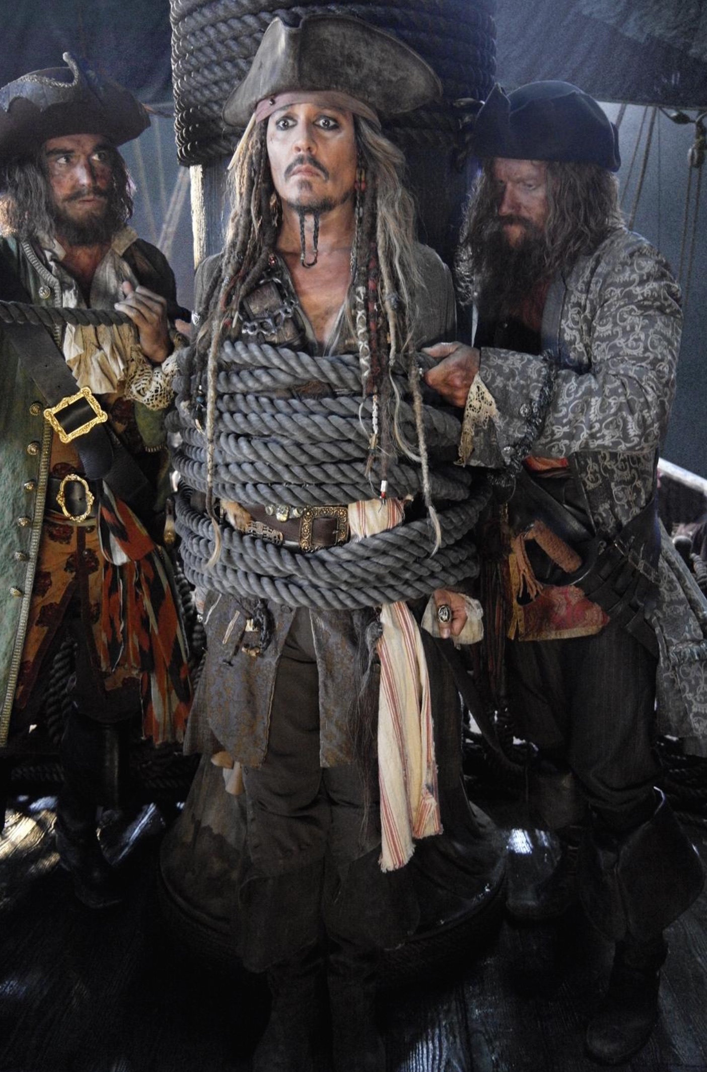 pirates-of-the-caribbean-dead-men-tell-no-tales-johnny-depp.jpg