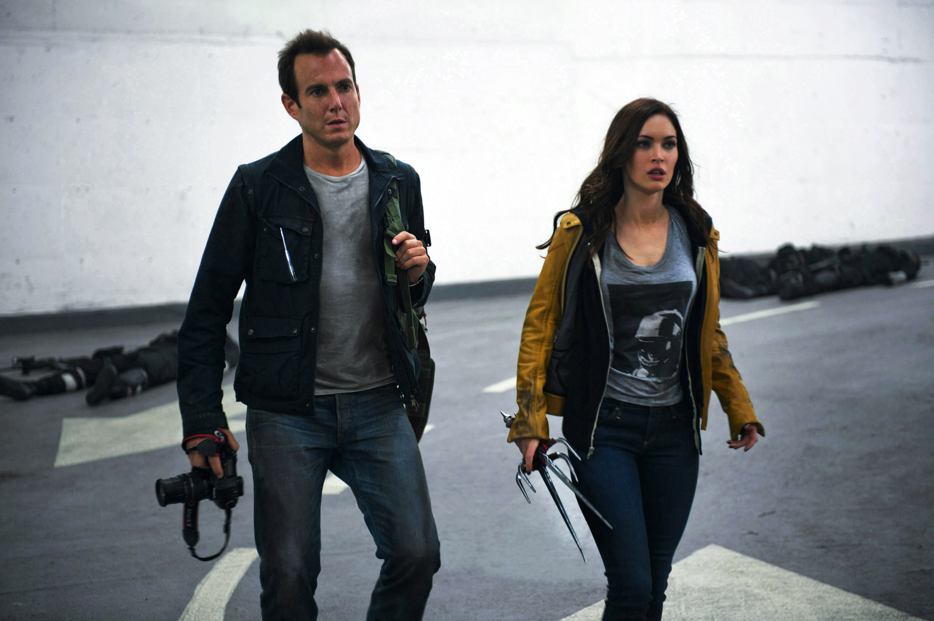 teenage-mutant-ninja-turtles-megan-fox-will-arnett.jpg