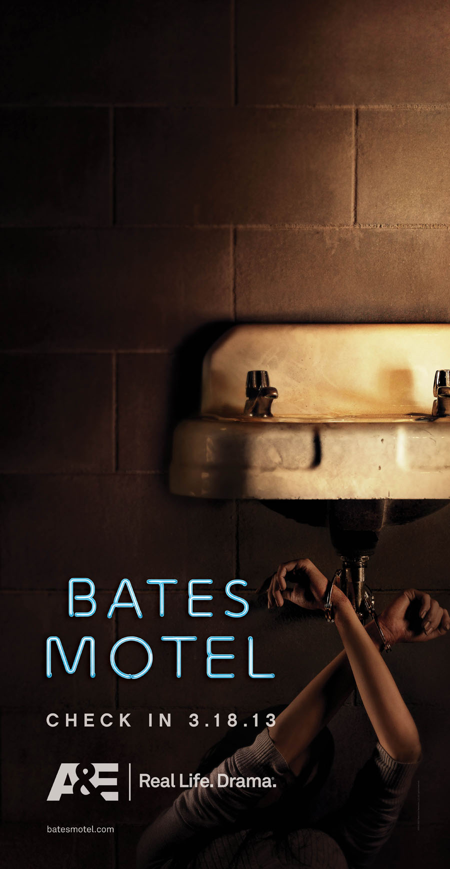 bates-motel-poster-sink.jpg