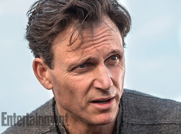 divergent-tony-goldwyn.jpg