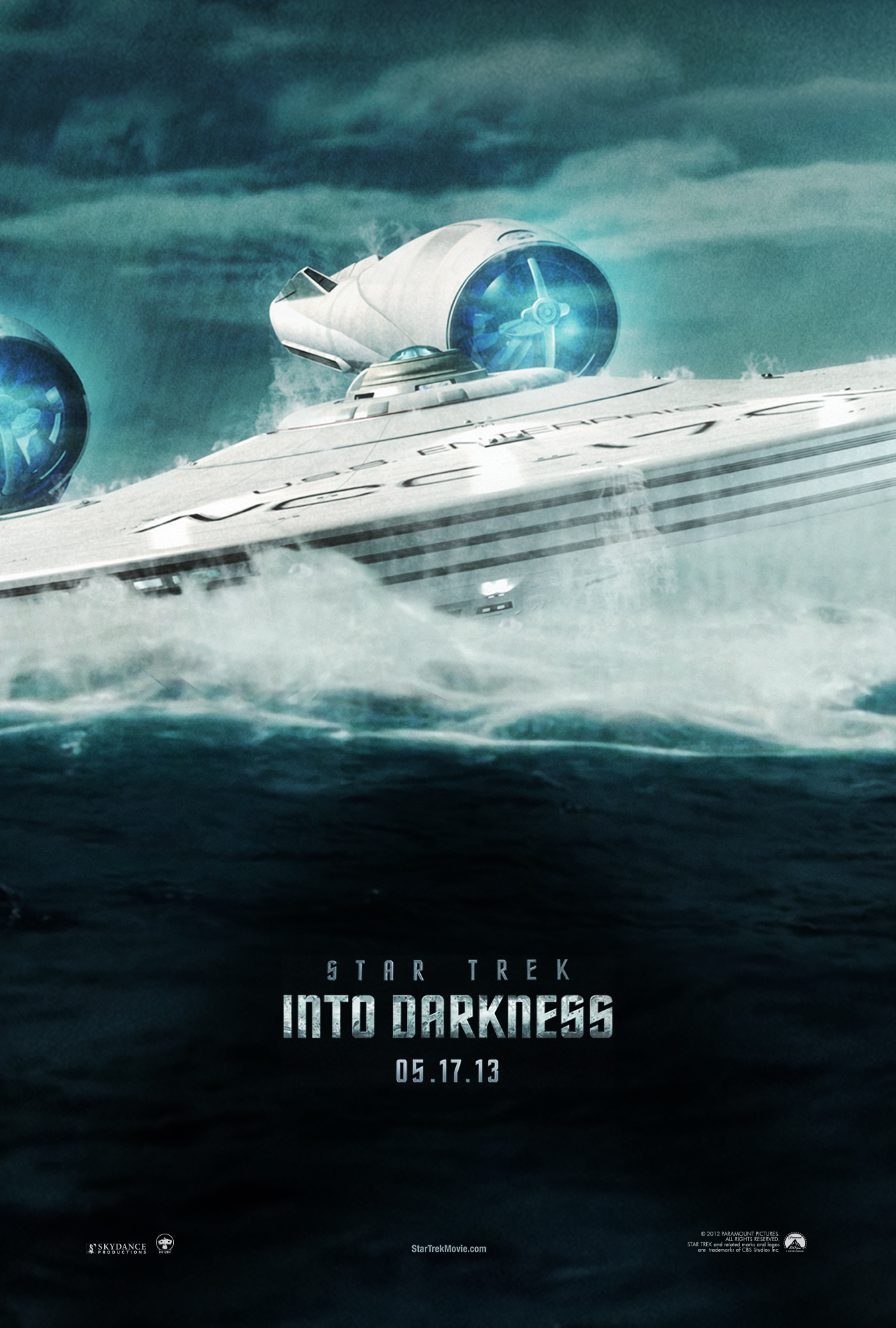 star-trek-into-darkness-new-poster.jpg