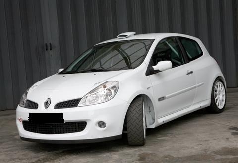 fehér Clio R3.jpg