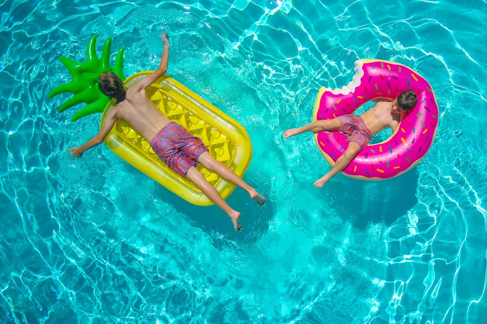 top-tips-to-stay-safe-in-the-sun-this-summer-6.jpg