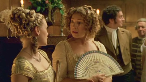 Alex Kingston mint Mrs. Bennet