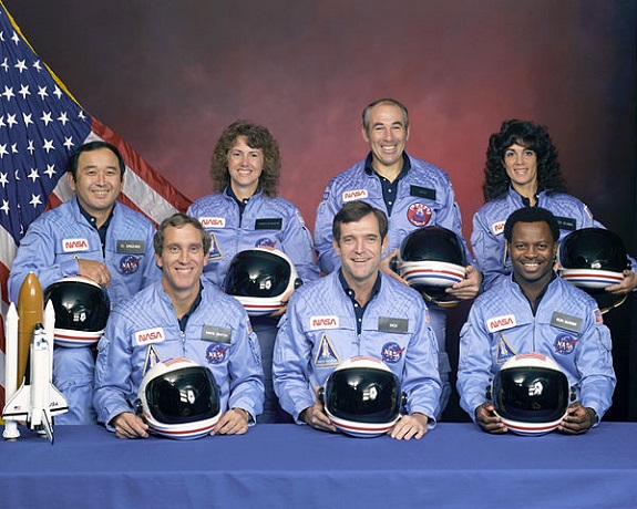 2014-01-29_Challenger_flight_51-l_crew_575px.jpg