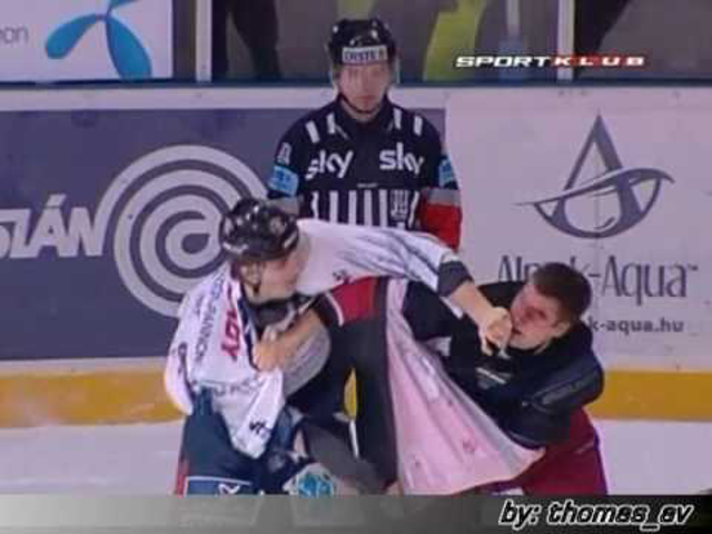 Sapa AV 19 Fehérvár - HK Acroni Jesenice: Nagy Gergő bunyó