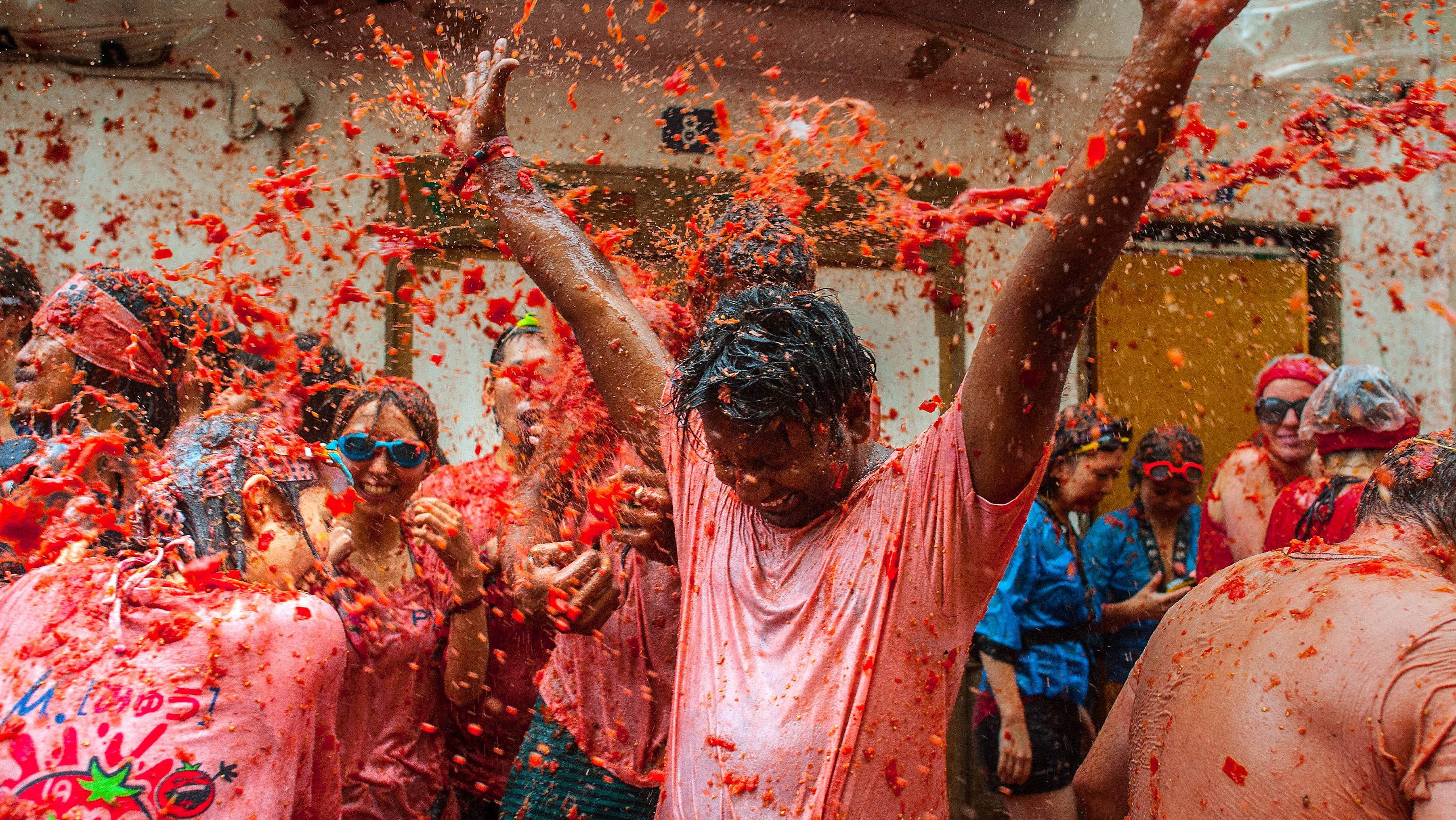 https://www.vox.com/2015/8/26/9207787/la-tomatina