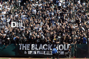 Csökkenteni akarják a stadion befogadóképességét