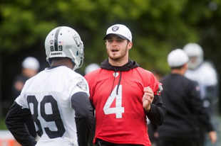 Derek Carr nélkül kezdődtek el az OTA edzések