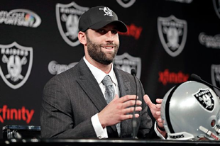 Matt Schaub a Raidersnél folytatja