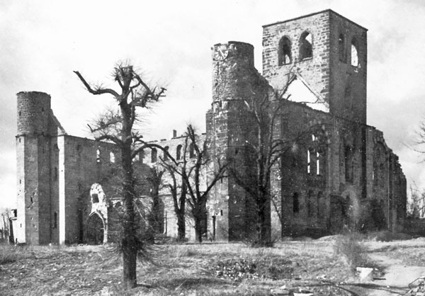 hildesheim_michaeliskirche_krieg.jpg