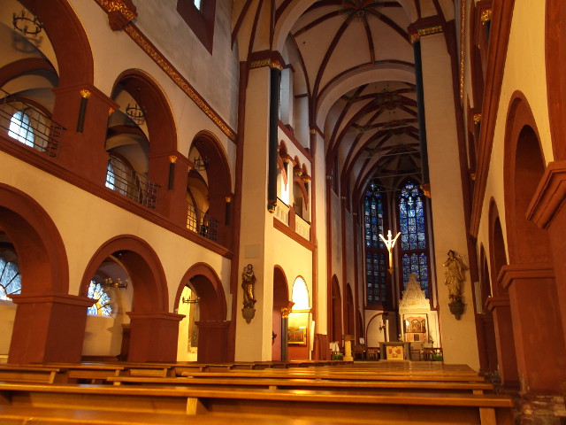 koblenz_liebfrauenkirche_emporen.jpg