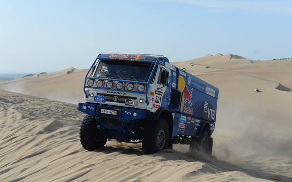 Eduard+Nikolaev+2013+Dakar+Rally+Day+One+7bL8OYxwEoDl.jpg