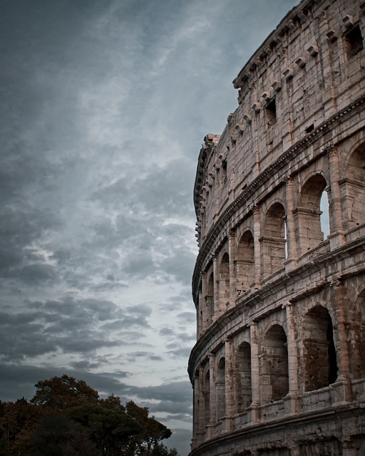 colosseum-5312321_640.jpg