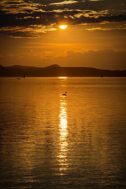 lake-balaton-1608549_640.jpg