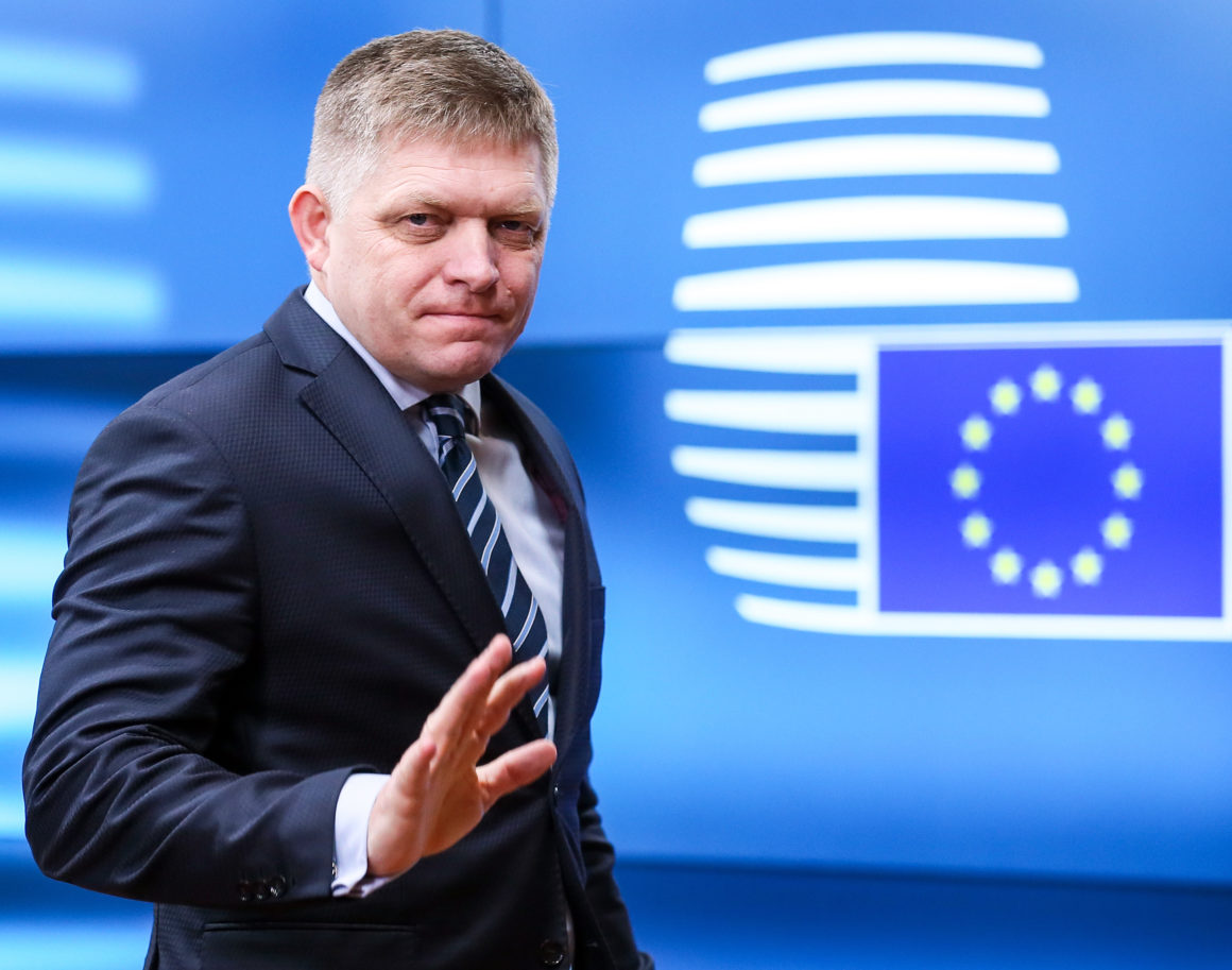 Robert Fico kifakadt a szlovák jogállamiságot vizsgáló bizottságra