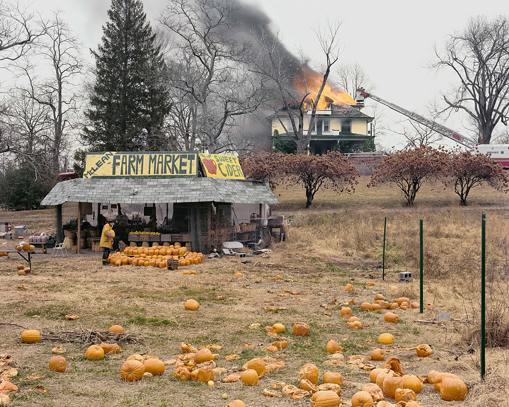 joel_sternfeld_mclean_virginia_december_1978_aus_der_serie_american_prospects_990x0.jpg