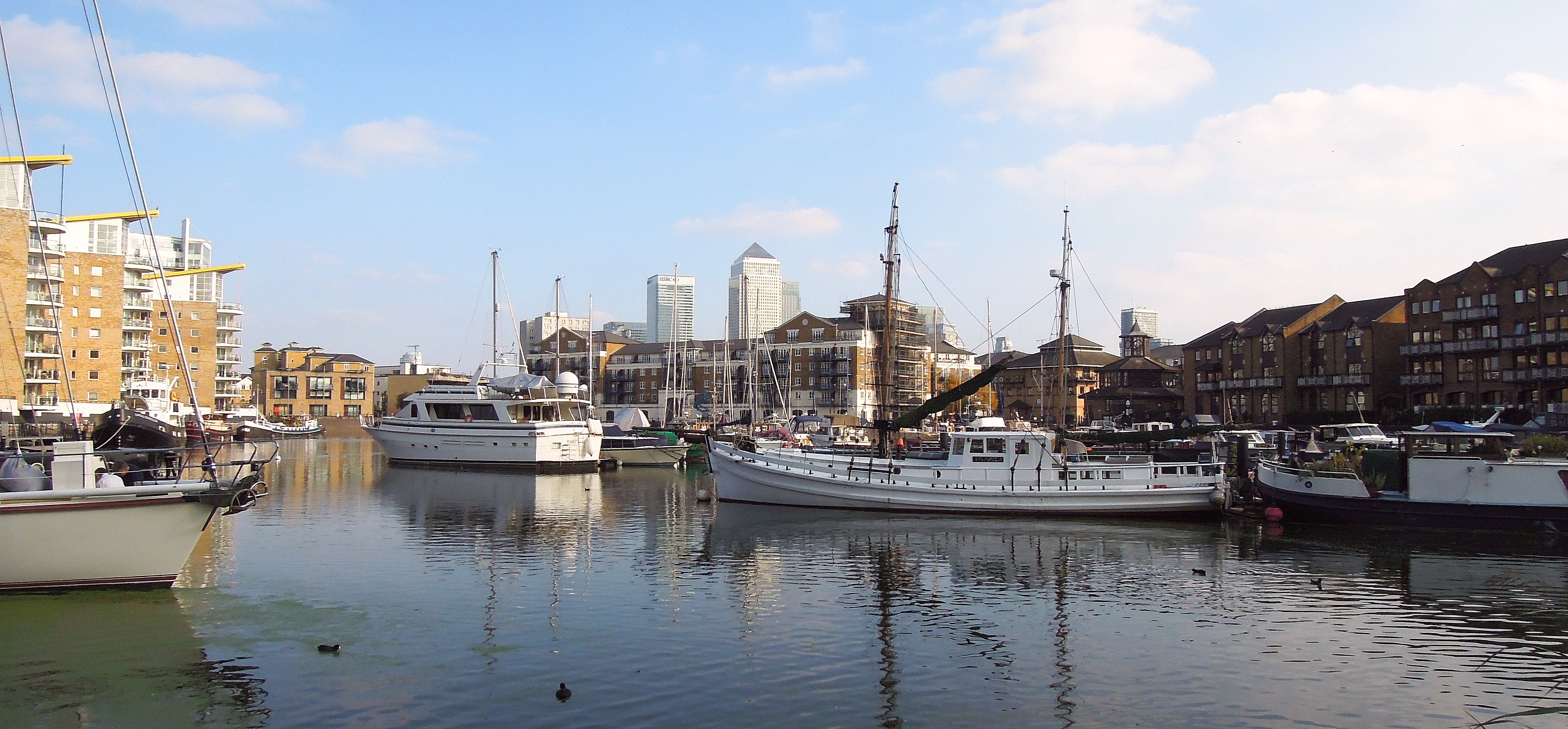 limehouse_basin_east_london_october_2015_panoramio.jpg