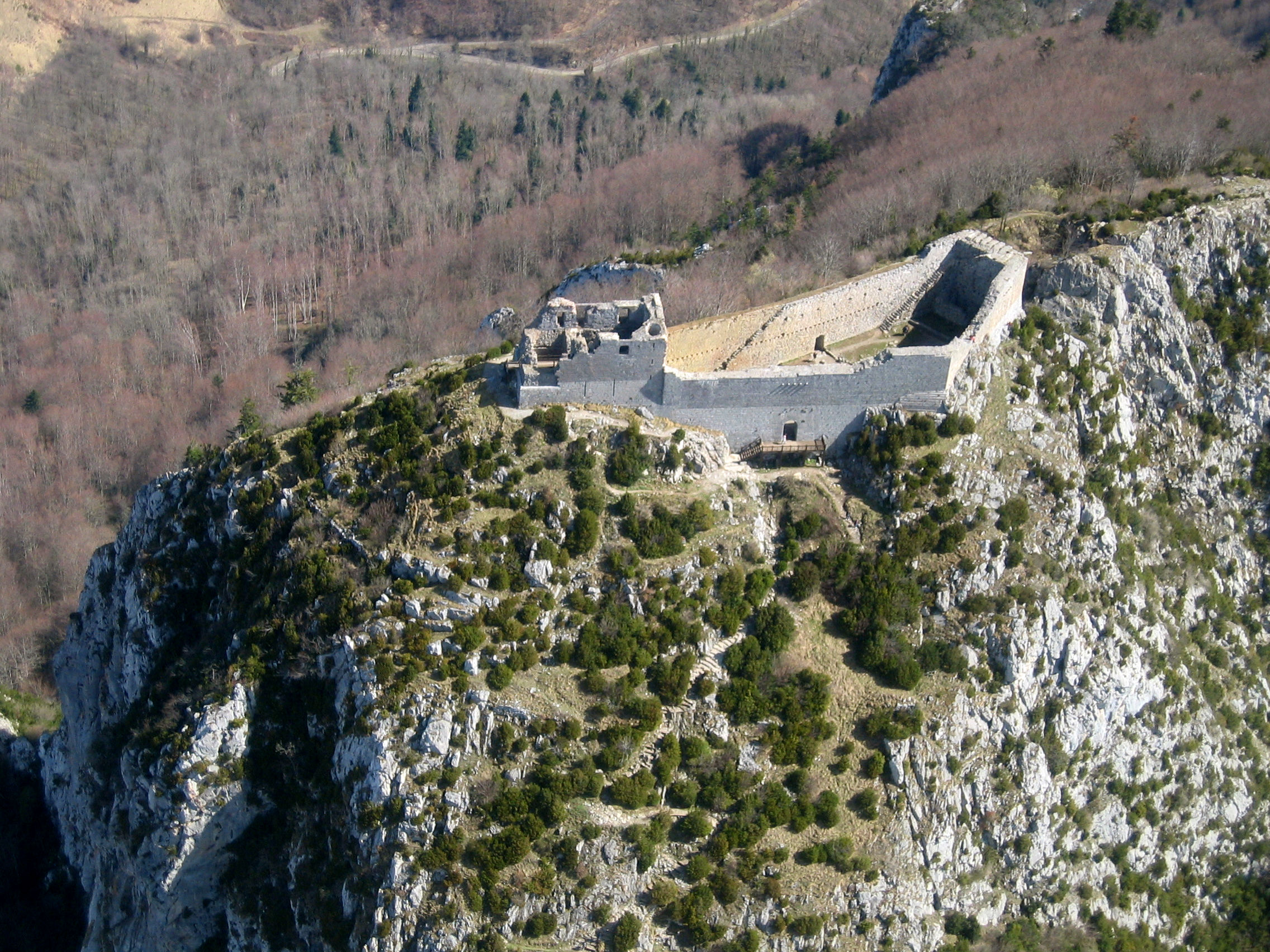 ch_teau_de_montsegur_vue_aerienne.jpg