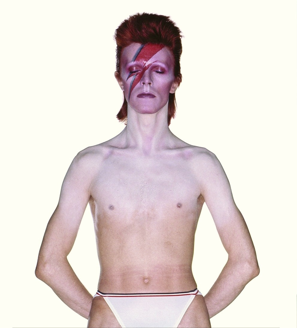 1973: Egy kép az Aladdin Sane albumborítójának fotózásáról.