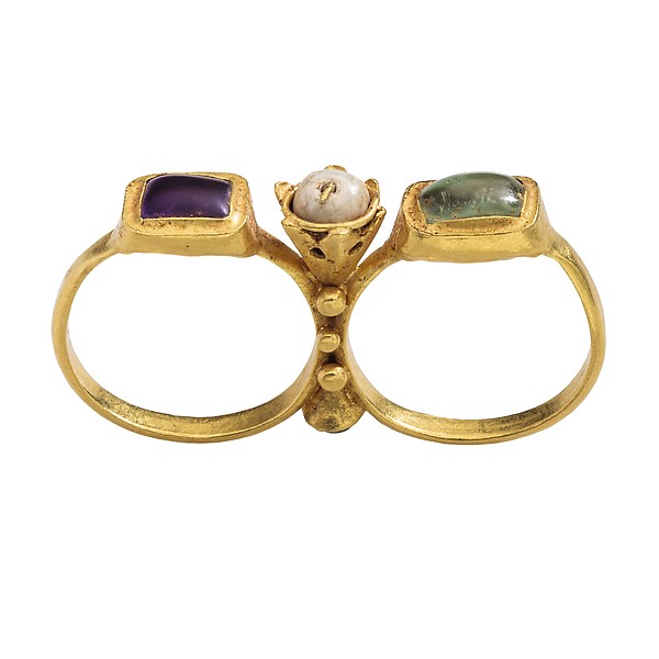 Bizánci kétujjas gyűrű a 6. századból