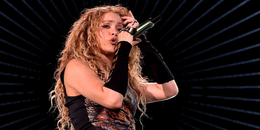 shakira-el-dorado-tour-movie-t.jpg