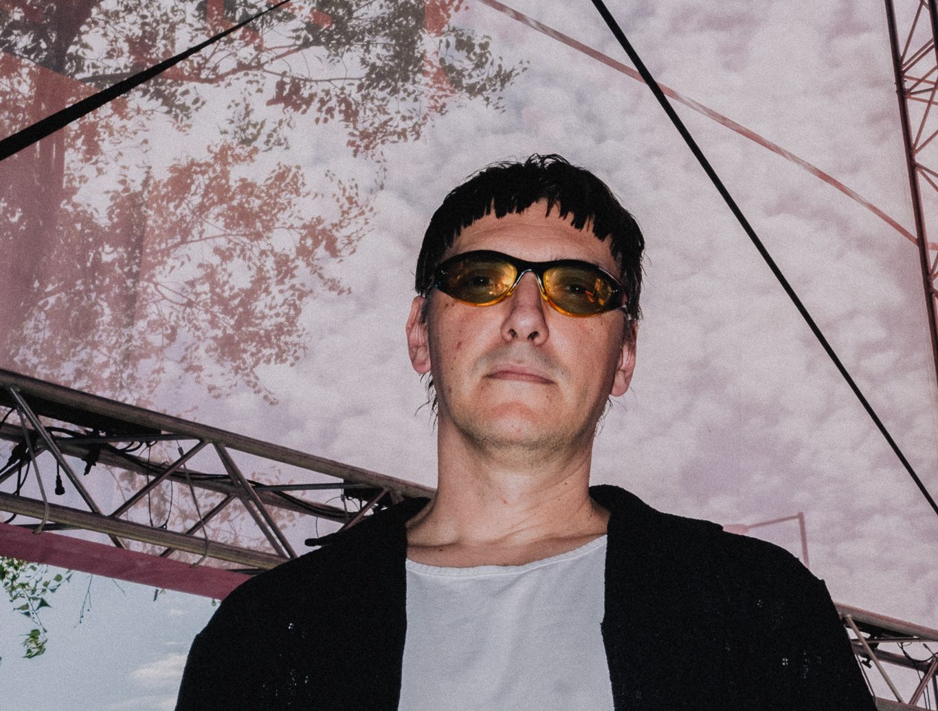 szoke-barna.jpg