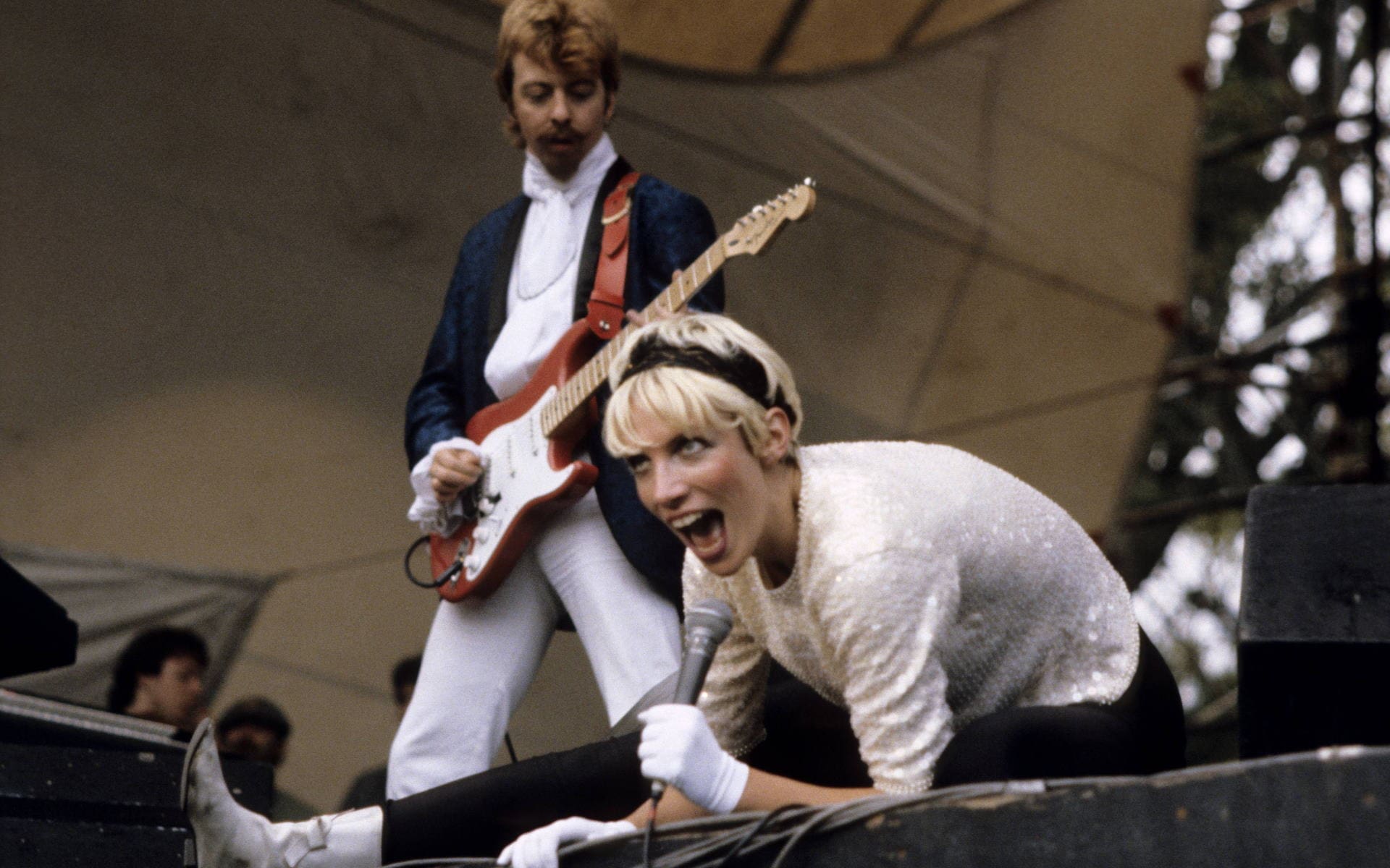 ultimate-eurythmics-tours-the-tourists-tour-background-42708269.jpg