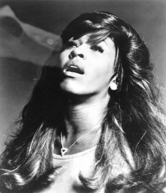 young-tina-turner-9.jpg