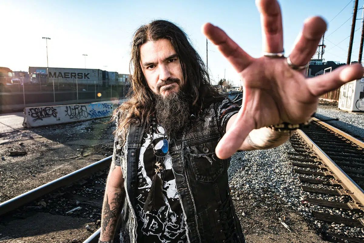 robb-flynn_1.jpg