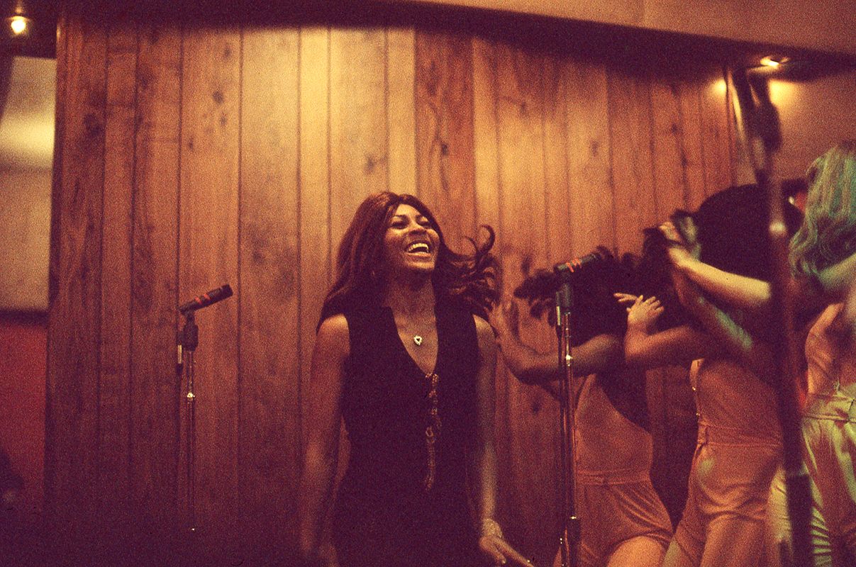 tina-turner-and-ikettes-perform-for-bolic-sound-kmet-broadcast-may-1973-.jpg