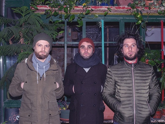 „Szexuális töltetű vágyakozás az oltás iránt" - Klippremier! God & Monkey: Vaccinate me