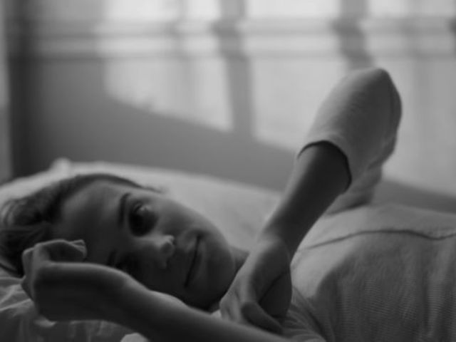 Alicia Vikander leél egy teljes életet a The National új kisfilmjében