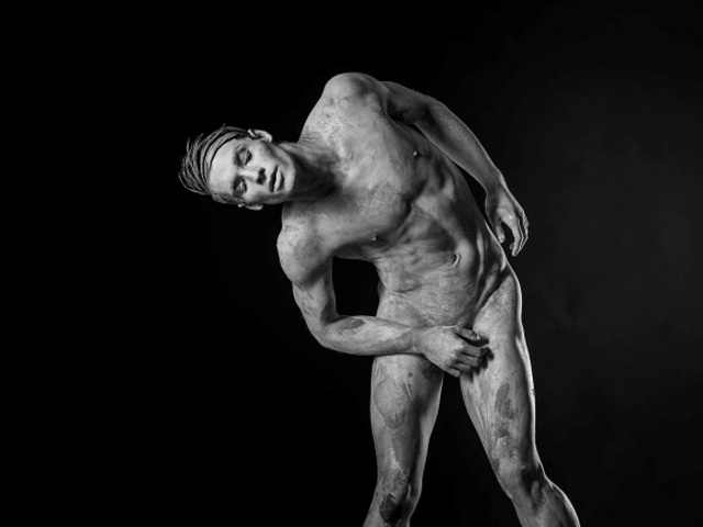 BTF_&_XX_&_Fragments: a Frenák Pál Társulat a Bálna gyomrában