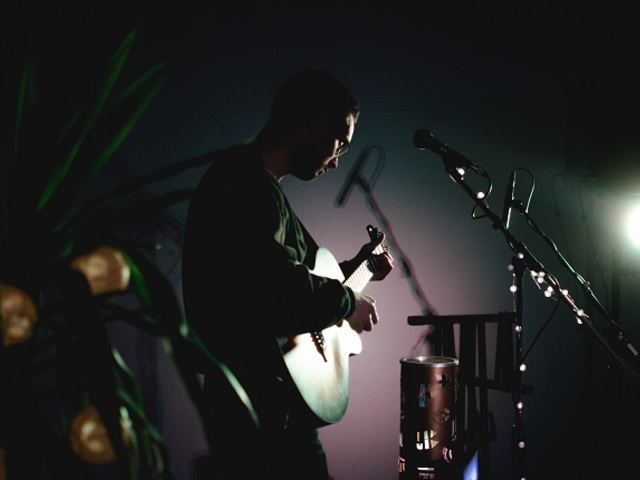 Egy kapcsolat szétesése - EP-premier és új klip! Kolibri: B-oldal