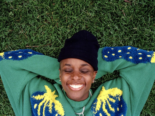 Jungle igehirdetés kalapáccsal. SHERELLE: With A Vengeance (lemezkritika)