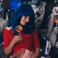 Katy Perry híres hasonmásával szívatja meg az űrlényeket