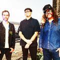 Füstös, súlyos és elementárisan laza – Vasárnap Brant Bjork az A38 Hajón!