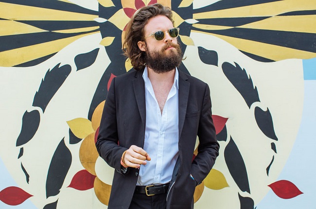 2015fatherjohnmisty_web_glasto15_9548_db270615.jpg