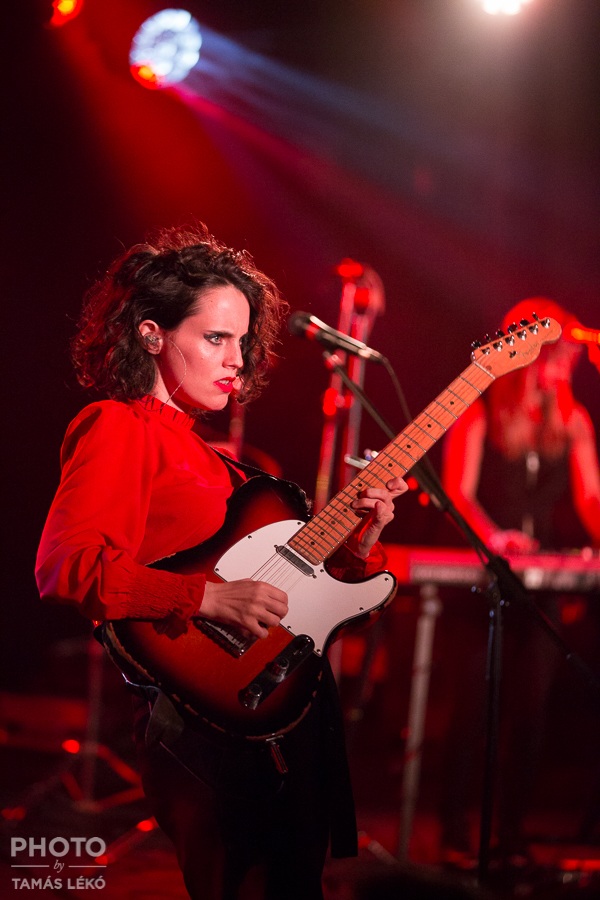 anna_calvi_8026_600.jpg