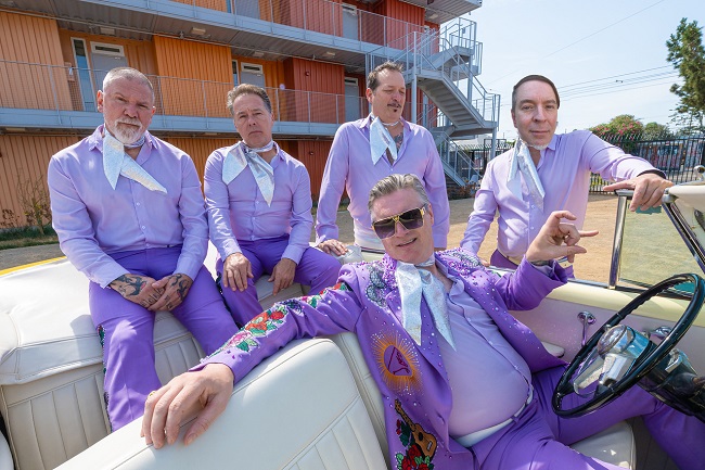 gimmes_holiday_spike_cj_jake_john_pinch.jpg